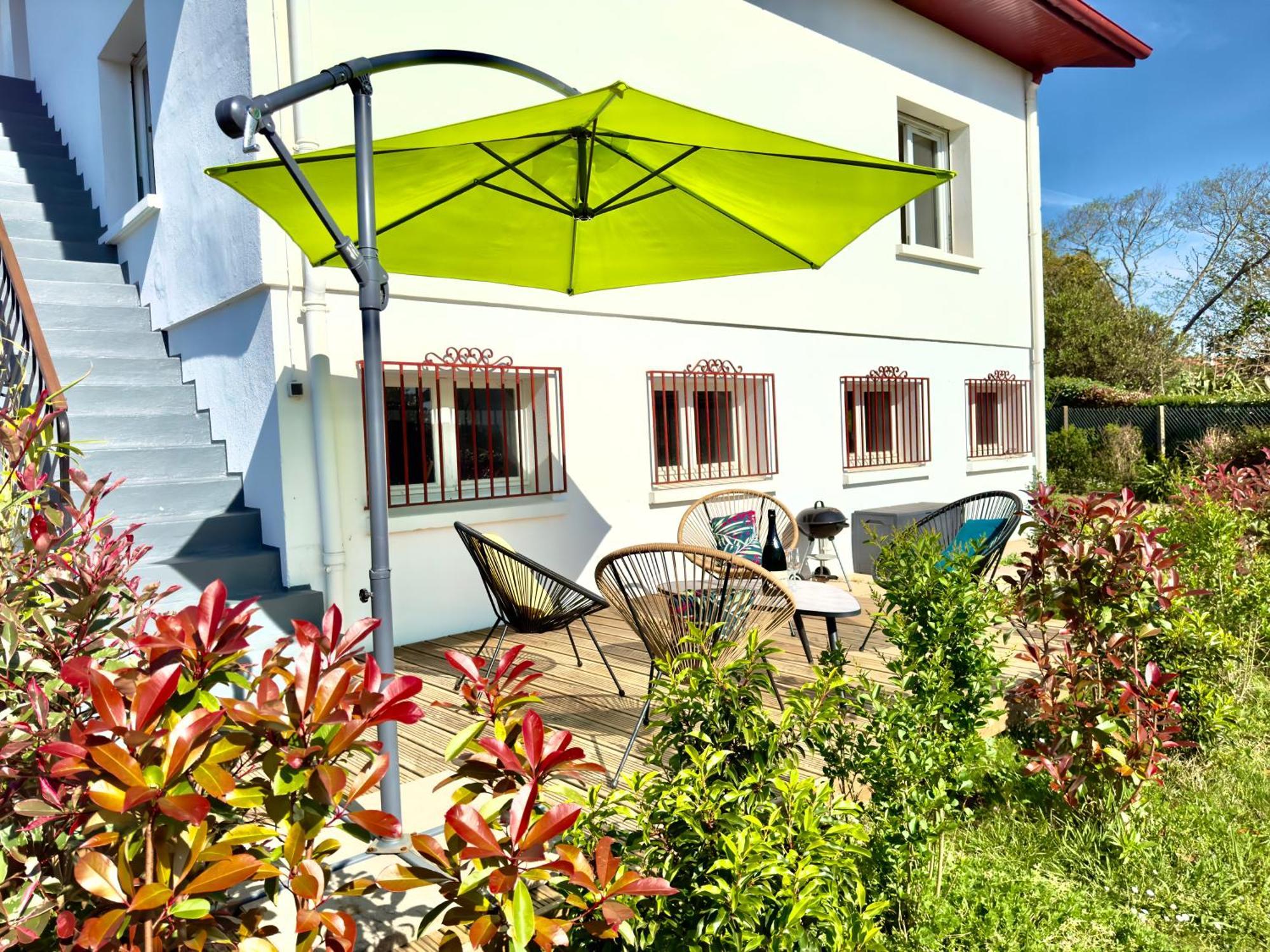 Maison Des Chenes 64 - Independant Apartment With Terrasse 부코 외부 사진